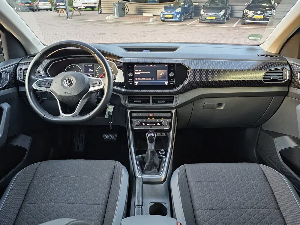 Volkswagen T-Cross 1.0 TSI Style uit 2019, foto 2