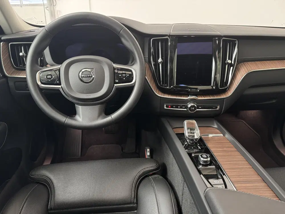 Volvo XC60 2.0 T8 Plug-in hybrid AWD Ultimate Bright uit 2022, foto 10
