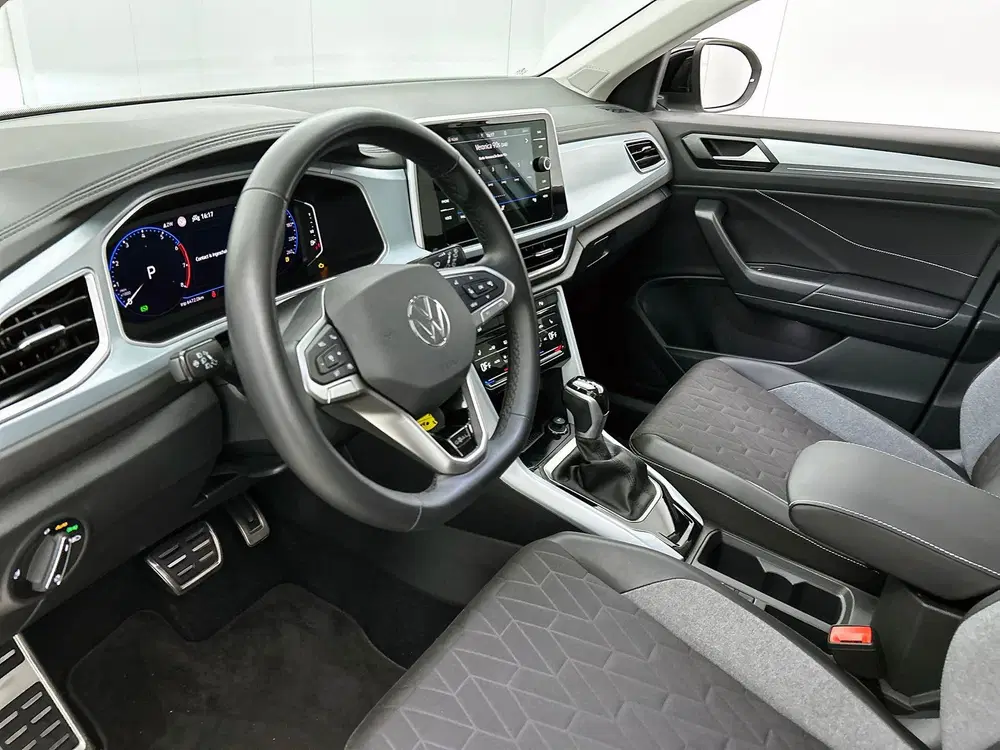 Volkswagen T-Roc 1.5 TSI Life Edition uit 2025, foto 14