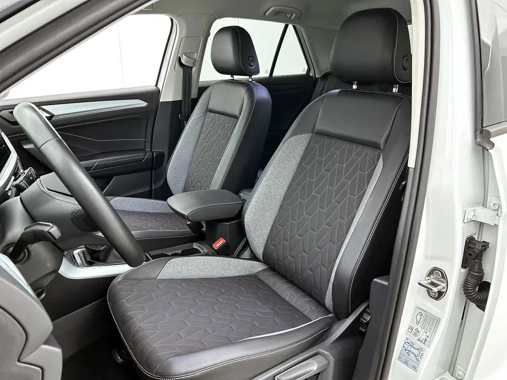 Volkswagen T-Roc 1.5 TSI Life Edition uit 2025, foto 4