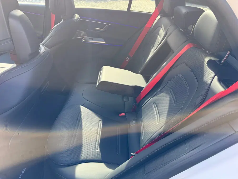 Mercedes-Benz E-Klasse AMG 53 4MATIC+ Manufactor trek uit 2025, foto 11