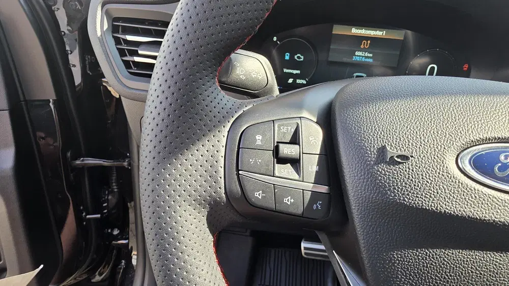 Ford Kuga 2.5 PHEV ST-Line X Black Pack uit 2026, foto 14