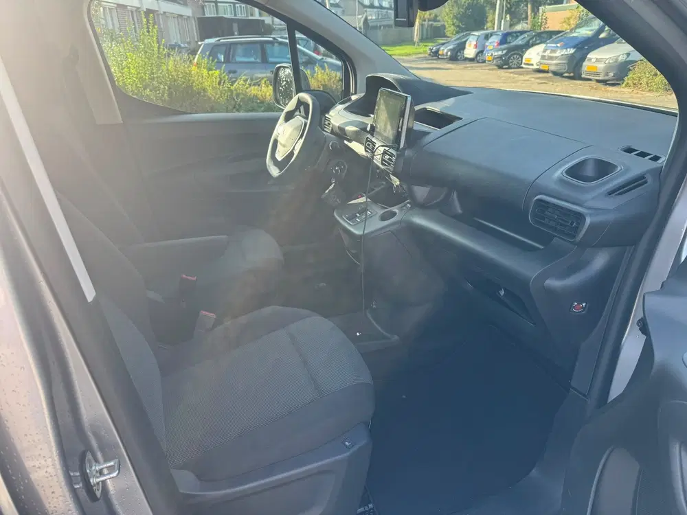 Peugeot Partner 136 L1 50 kWh uit 2024, foto 10