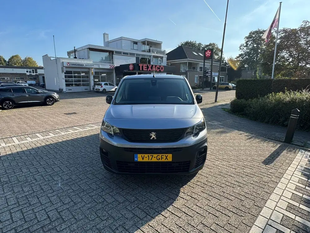 Peugeot Partner 136 L1 50 kWh uit 2024, foto 2