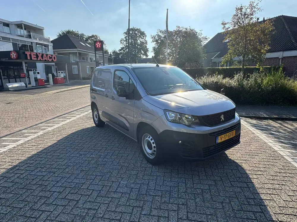 Peugeot Partner 136 L1 50 kWh uit 2024, foto 3