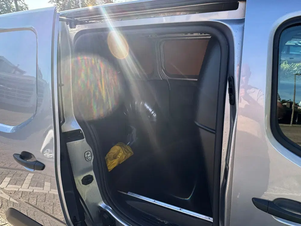 Peugeot Partner 136 L1 50 kWh uit 2024, foto 7