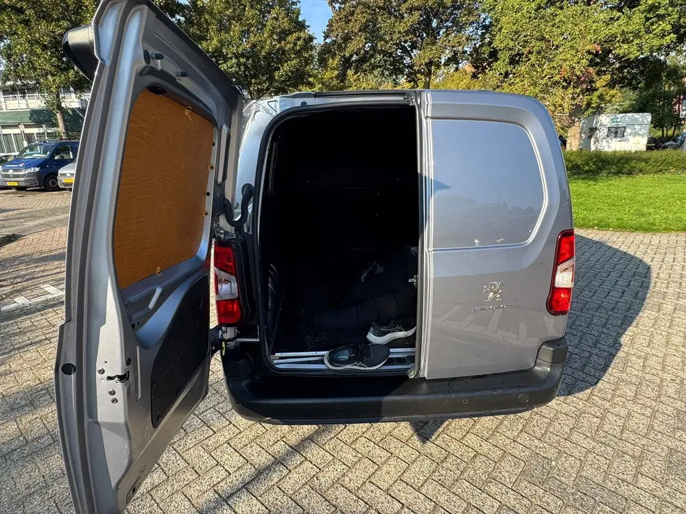 Peugeot Partner 136 L1 50 kWh uit 2024, foto 8