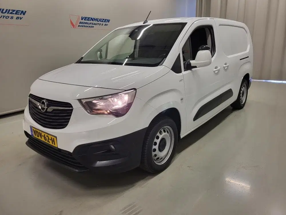 Opel Combo 1.5D 130pk L2 uit 2020, foto 2