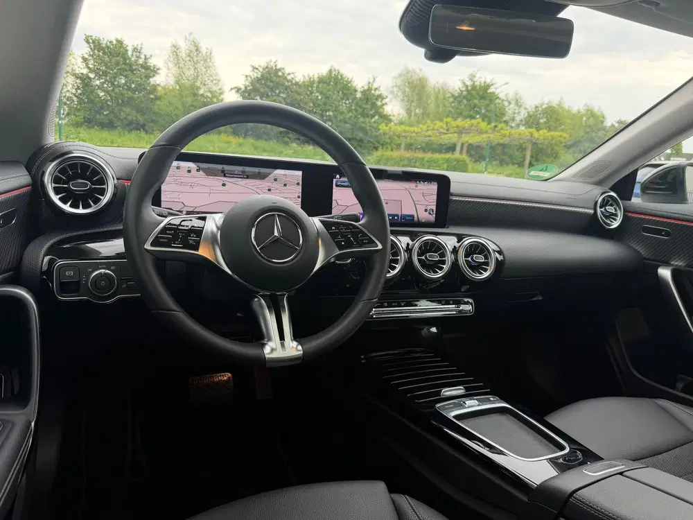 Mercedes-Benz CLA 250e Facelift uit 2023, foto 2