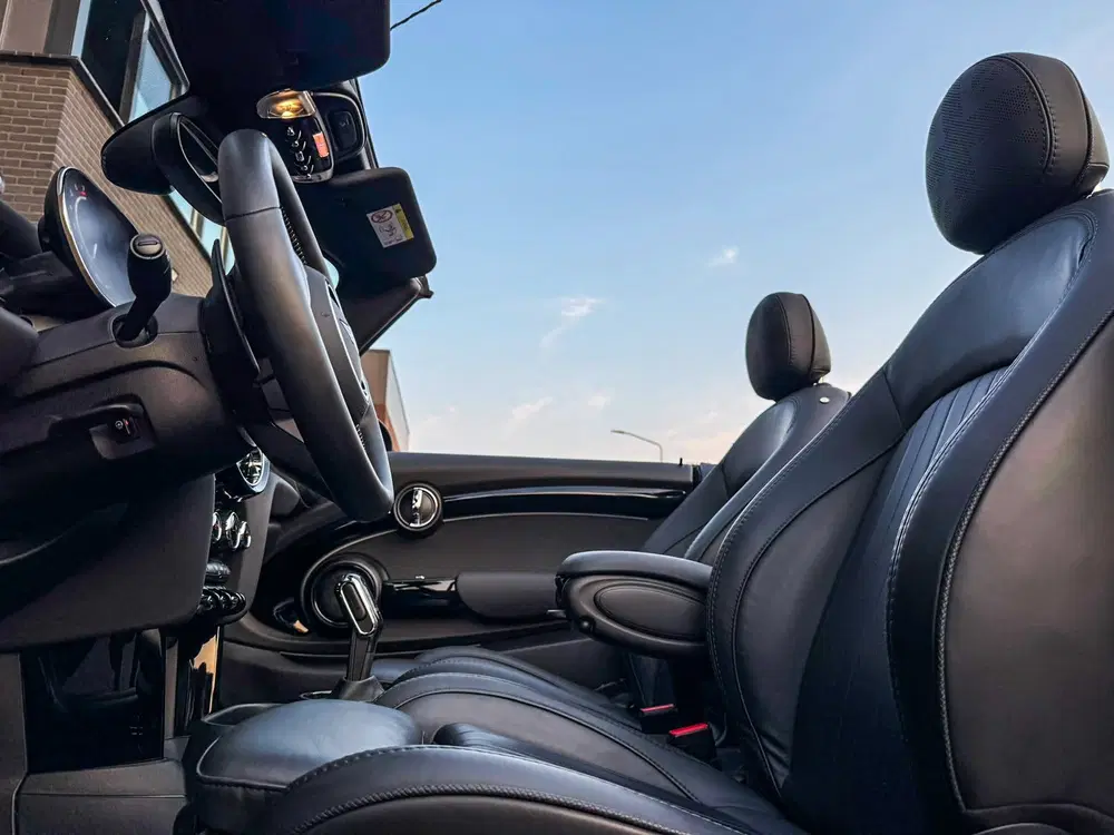 Mini Cabrio 2.0 John Cooper Works JCW Pack F1 aut 231p uit 2023, foto 4