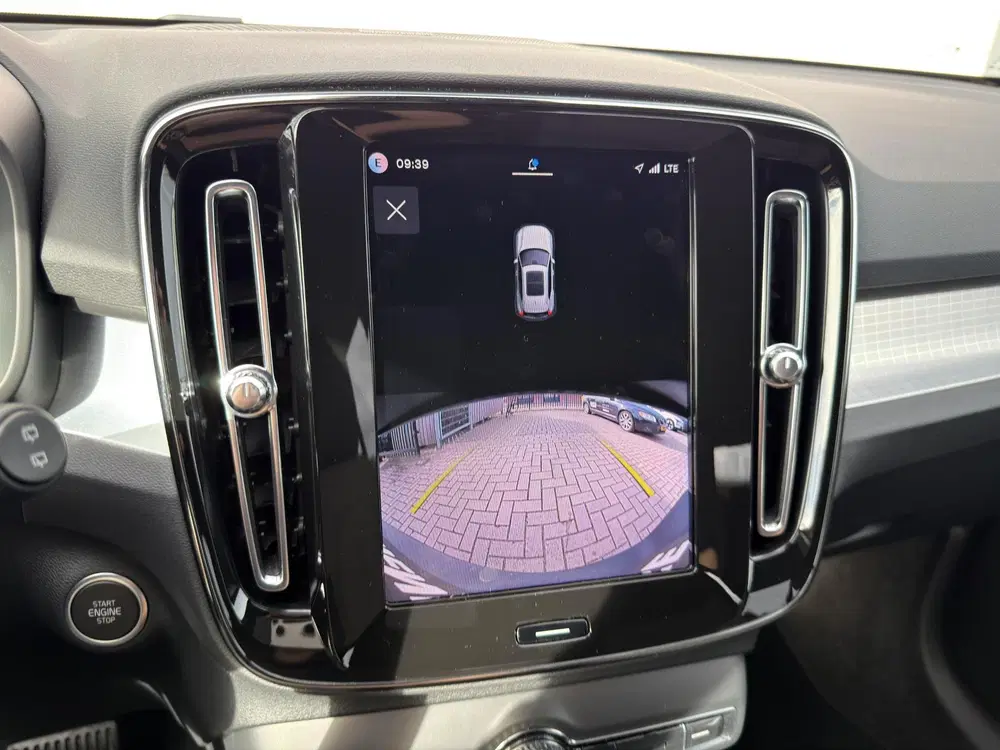 Volvo XC40 2.0 B3 Plus Dark uit 2024, foto 11