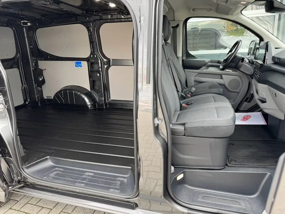 Ford Transit Custom 2.0 TDCI 170pk L1H1 Limited Automaat uit 2024, foto 11