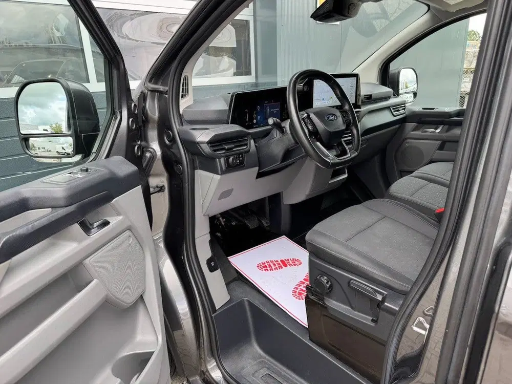 Ford Transit Custom 2.0 TDCI 170pk L1H1 Limited Automaat uit 2024, foto 15