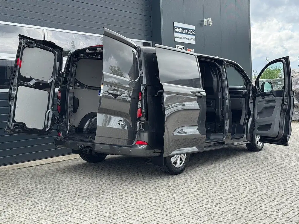 Ford Transit Custom 2.0 TDCI 170pk L1H1 Limited Automaat uit 2024, foto 2