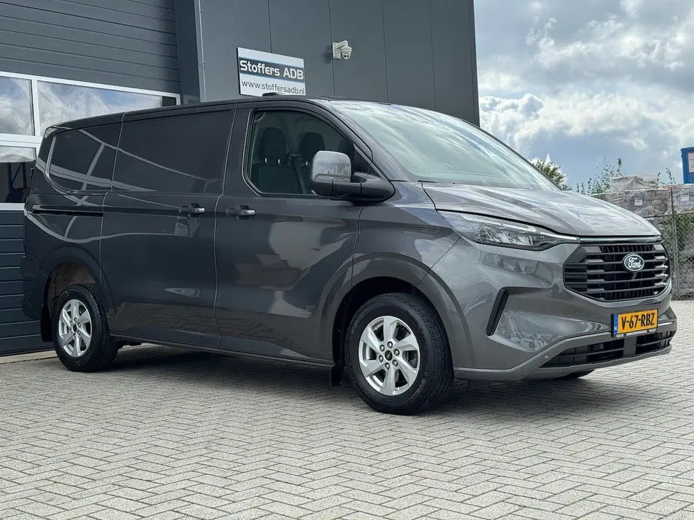 Ford Transit Custom 2.0 TDCI 170pk L1H1 Limited Automaat uit 2024, foto 6
