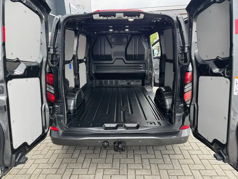 Ford Transit Custom 2.0 TDCI 170pk L1H1 Limited Automaat uit 2024, foto 9