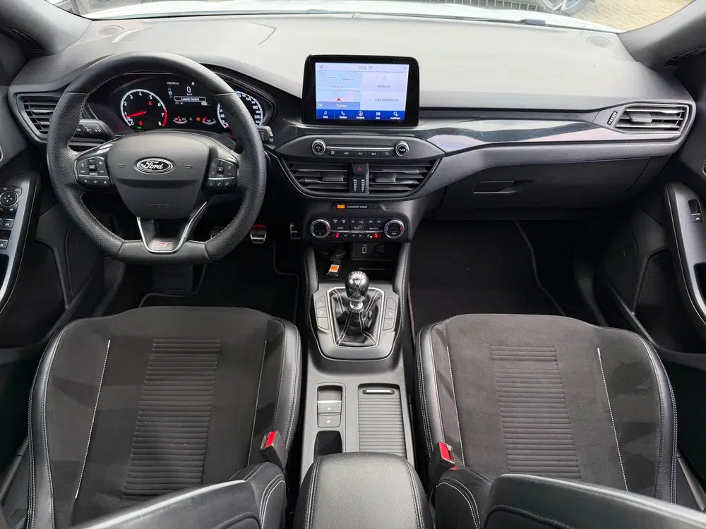 Ford Focus 2.3 EcoBoost ST-3 Panoramadak Sportuitlaat uit 2020, foto 2