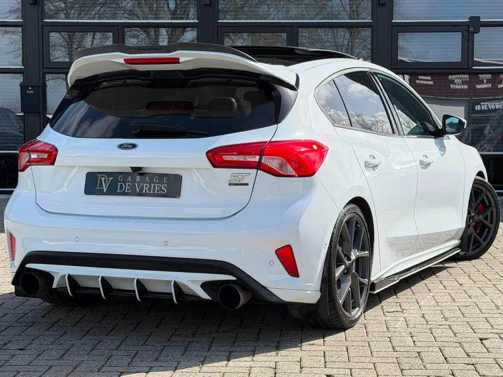 Ford Focus 2.3 EcoBoost ST-3 Panoramadak Sportuitlaat uit 2020, foto 3