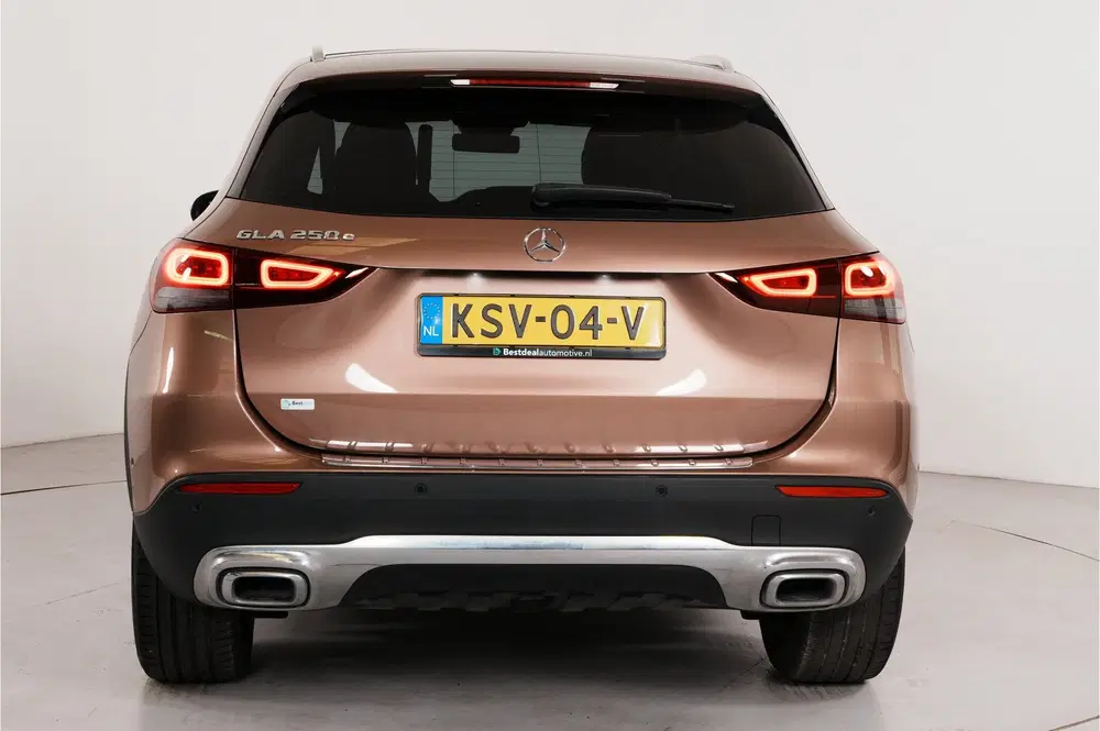 Mercedes-Benz GLA GLA 250 e AMG Line 218 pk PHEV uit 2022, foto 7