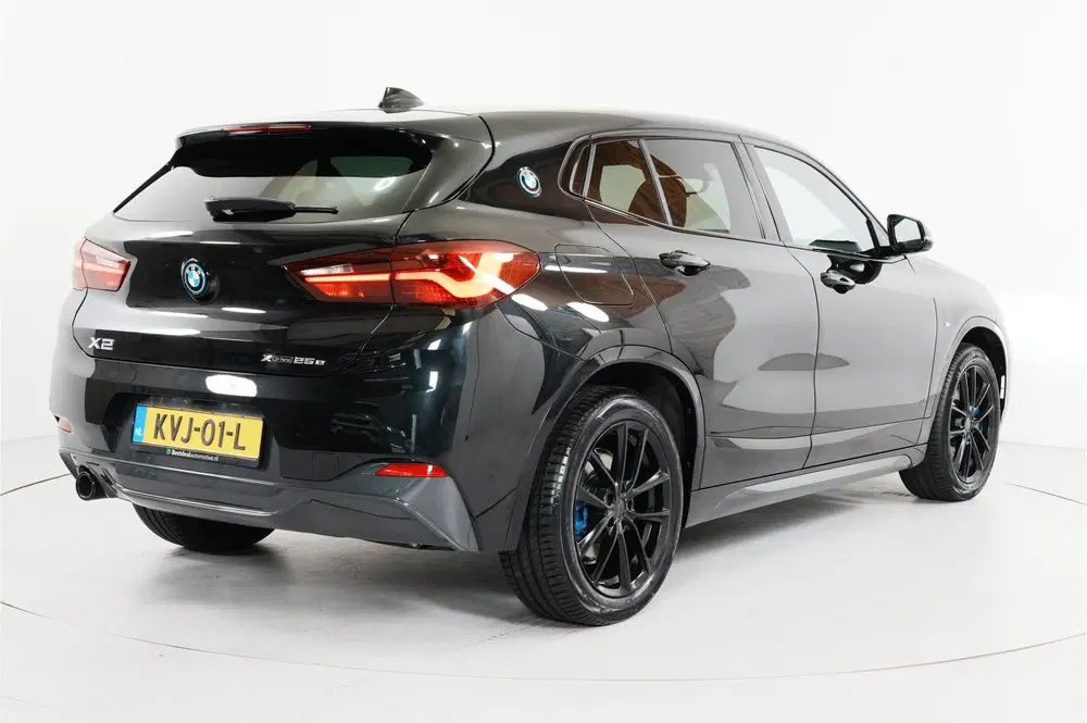 BMW X2 xDrive25e PHEV 220 pk uit 2023, foto 11