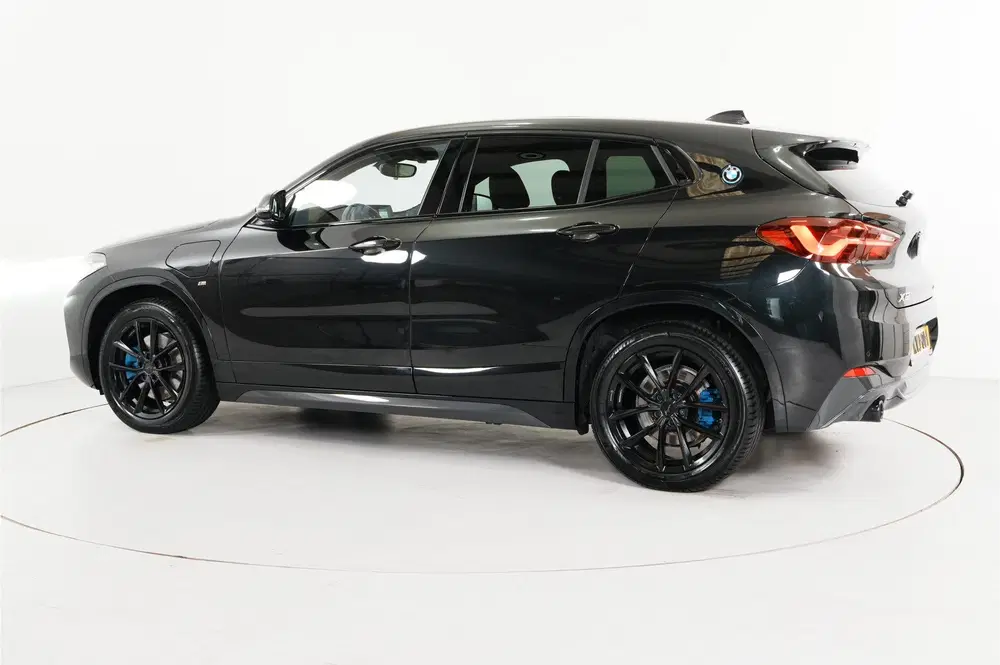 BMW X2 xDrive25e PHEV 220 pk uit 2023, foto 14