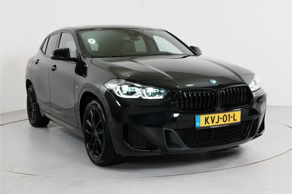 BMW X2 xDrive25e PHEV 220 pk uit 2023, foto 4