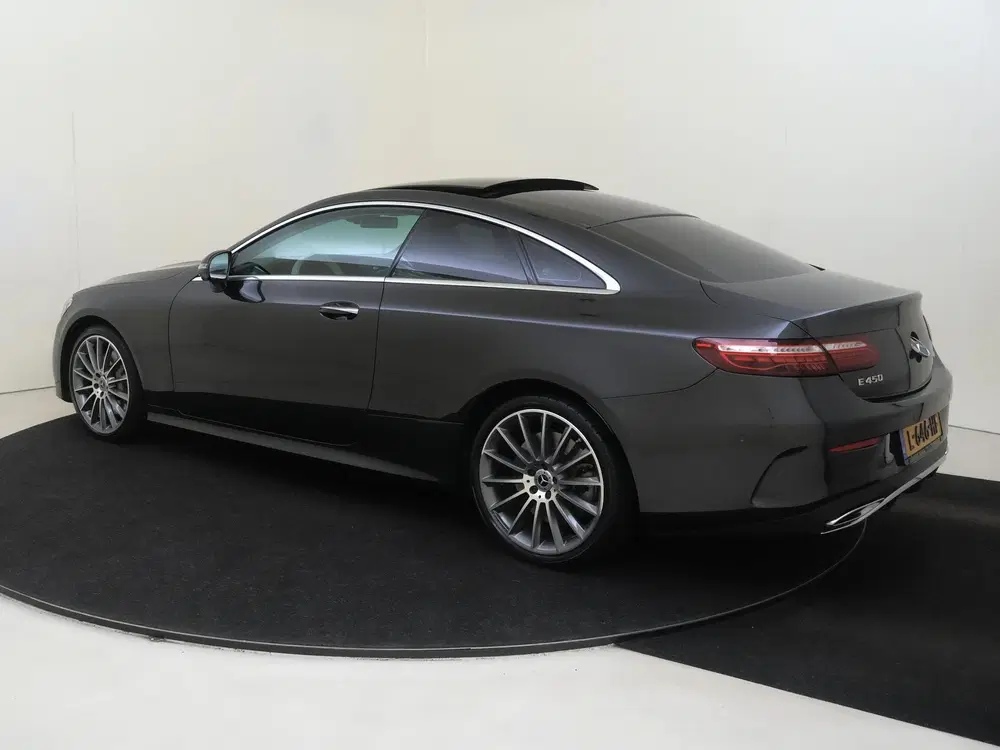Mercedes-Benz E-Klasse E-klasse Coupé 450 4MATIC AMG Line uit 2021, foto 3