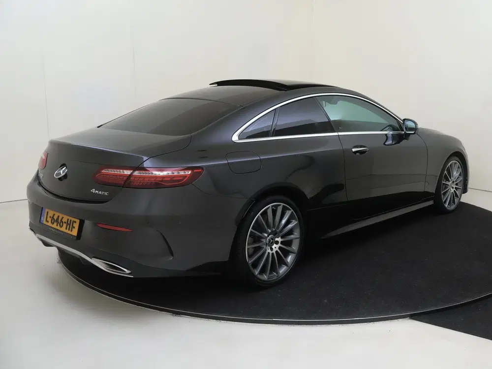 Mercedes-Benz E-Klasse E-klasse Coupé 450 4MATIC AMG Line uit 2021, foto 4