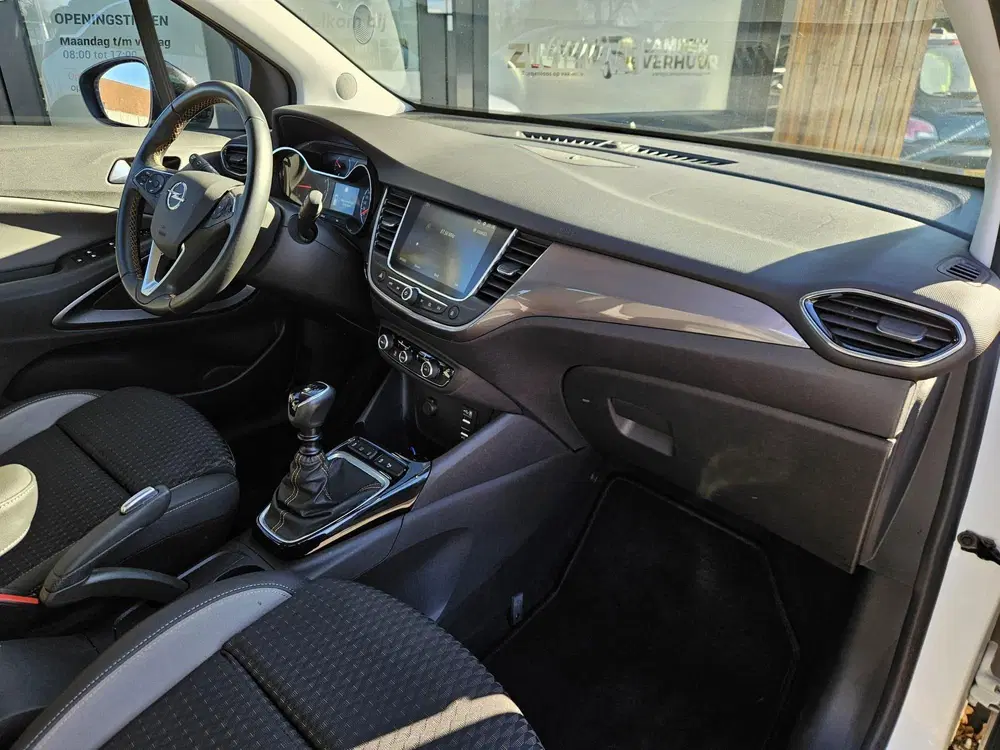 Opel Crossland 1.2 Turbo Innovation nieuwe riem. camera. uit 2019, foto 14