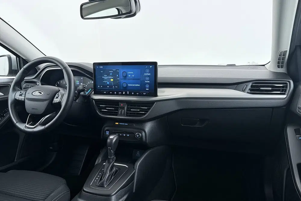 Ford Focus 1.0 EcoBoost Hybrid Titanium uit 2024, foto 11