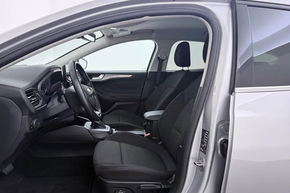 Ford Focus 1.0 EcoBoost Hybrid Titanium uit 2024, foto 3