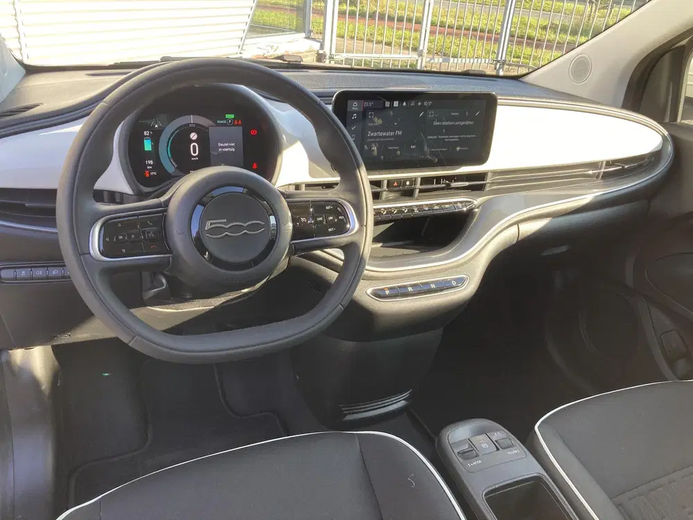 Fiat 500e Icon 42 kWh uit 2023, foto 2