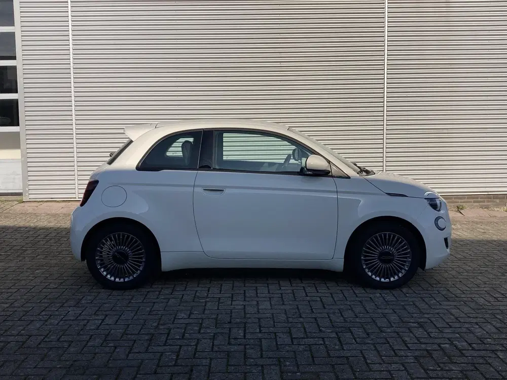 Fiat 500e Icon 42 kWh uit 2023, foto 7
