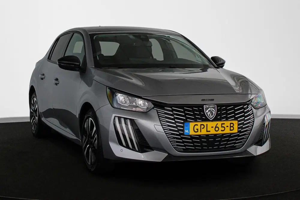 Peugeot 208 1.2 Hybrid 100 e-DCS6 Allure Apple CarPlay uit 2024, foto 2