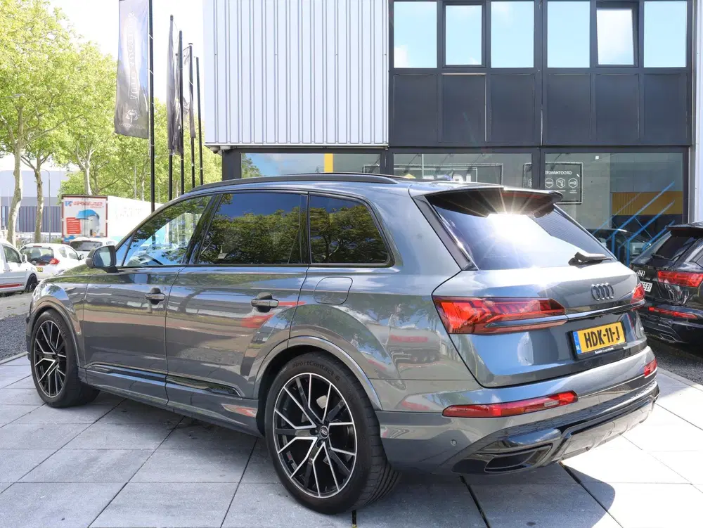 Audi Q7 55 TFSI e quattro S-Line 381PK uit 2021, foto 3
