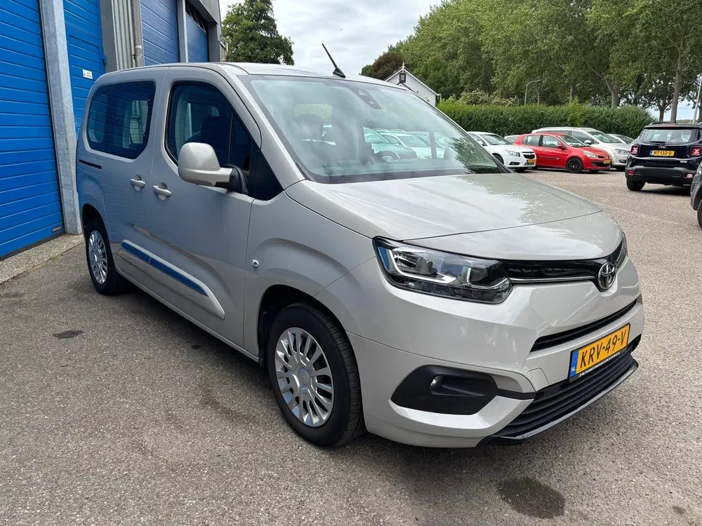 Toyota Proace City 1.2 Turbo Professional uit 2020, foto 4