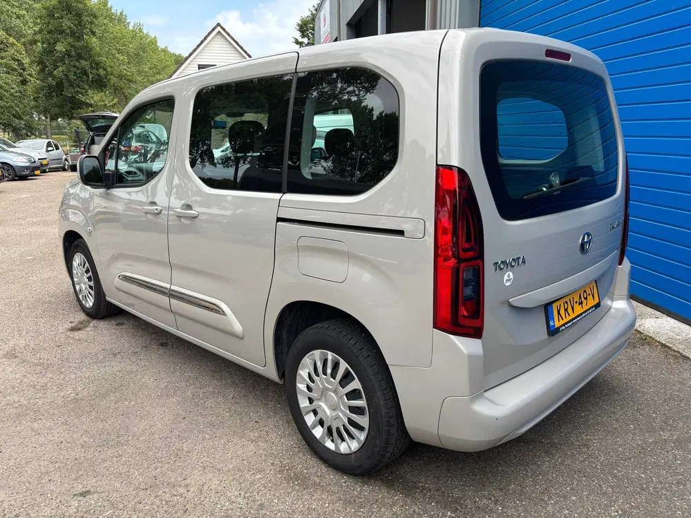 Toyota Proace City 1.2 Turbo Professional uit 2020, foto 7