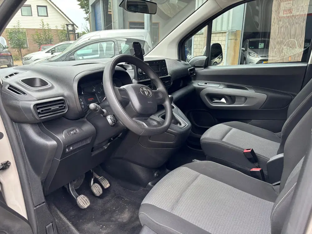 Toyota Proace City 1.2 Turbo Professional uit 2020, foto 8