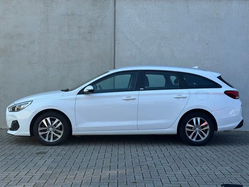Hyundai i30 1.0 T-GDi Comfort CAR PLAY STL VERW STR VE uit 2020, foto 2