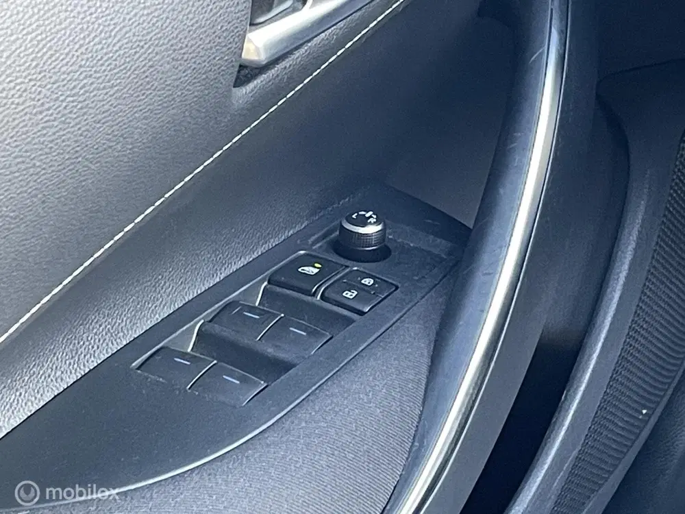 Toyota Corolla 1.8 Hybrid Active uit 2020, foto 12