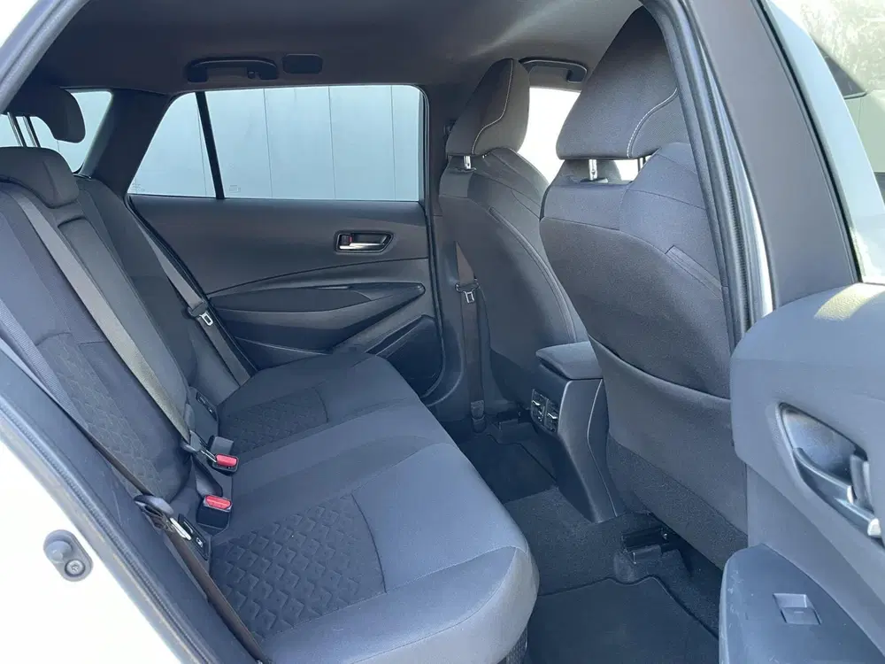 Toyota Corolla 1.8 Hybrid Active uit 2020, foto 6