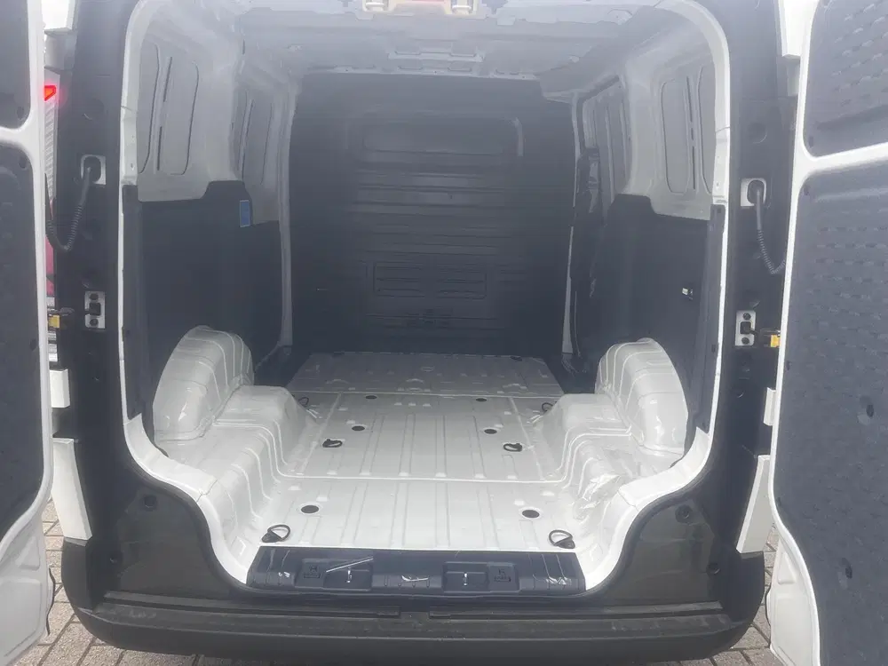 Kia PV5 L2H1 Elite Executive 71.2 kWh OP VOORRAAD uit 2026, foto 6