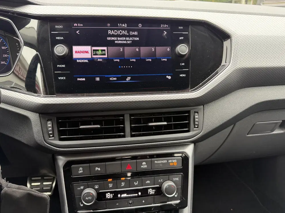 Volkswagen T-Cross 1.0 TSI R-Line uit 2022, foto 15