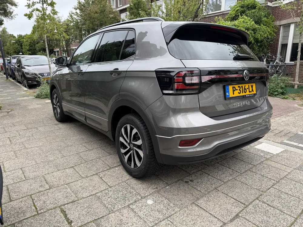Volkswagen T-Cross 1.0 TSI R-Line uit 2022, foto 4