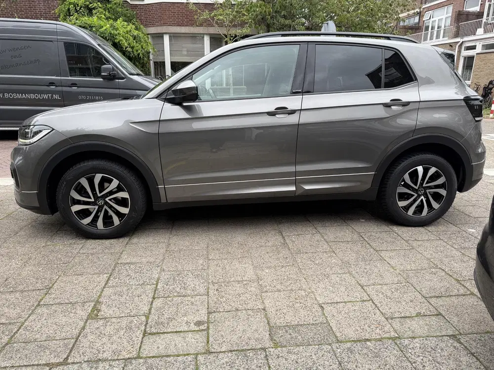 Volkswagen T-Cross 1.0 TSI R-Line uit 2022, foto 6