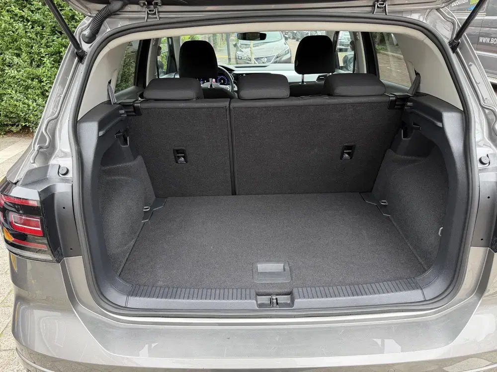 Volkswagen T-Cross 1.0 TSI R-Line uit 2022, foto 9