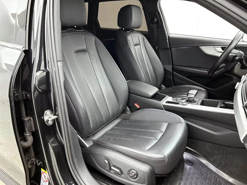 Audi A4 35 TFSI S uit 2021, foto 15