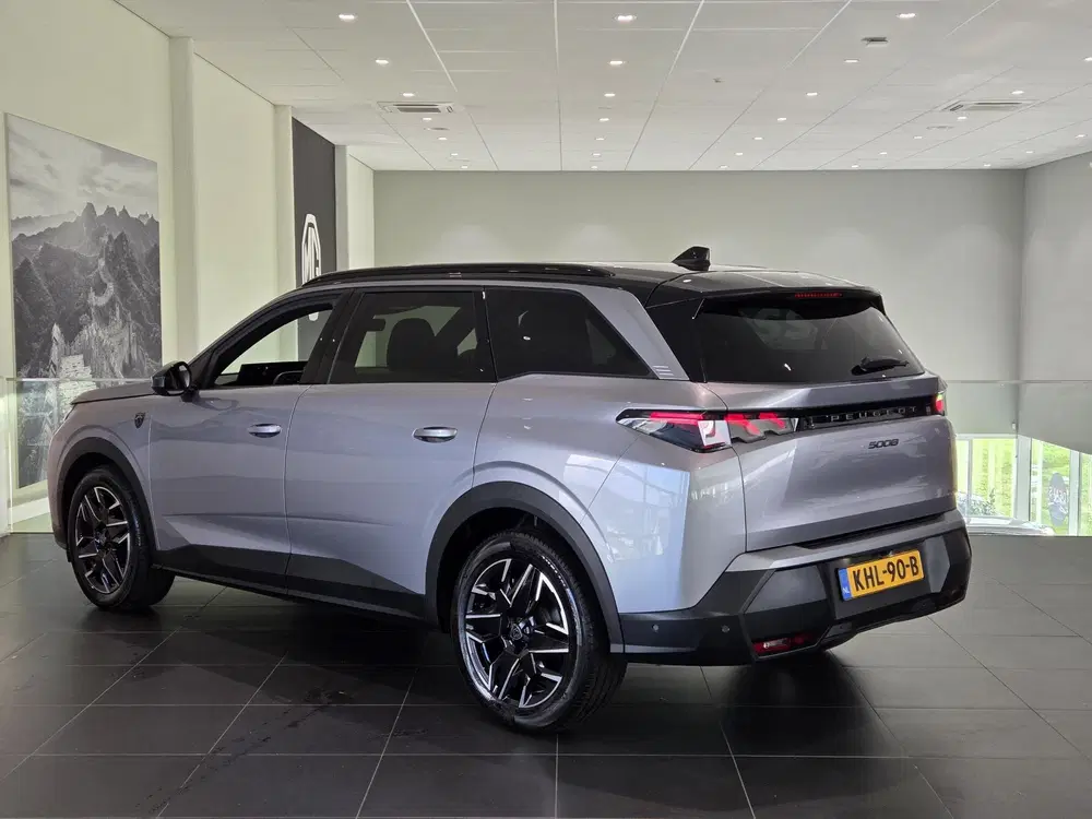 Peugeot 5008 1.2 Hybrid 145 GT 7p 7 persoons uitvoering uit 2025, foto 4