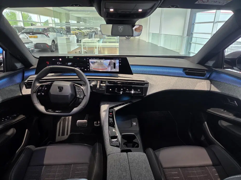 Peugeot 5008 1.2 Hybrid 145 GT 7p 7 persoons uitvoering uit 2025, foto 6