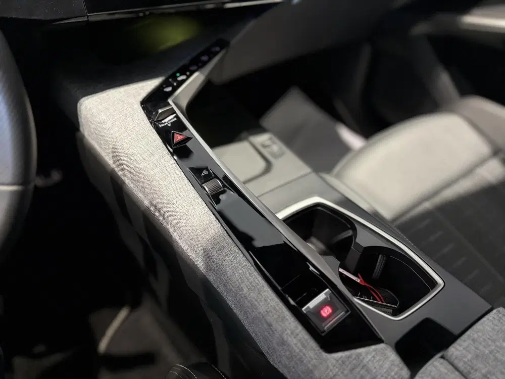 Peugeot 5008 1.2 Hybrid 145 GT 7p 7 persoons uitvoering uit 2025, foto 8